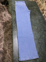 Load image into Gallery viewer, Men&#39;s Loose Fit Mid Rise Light Blue Jeans
